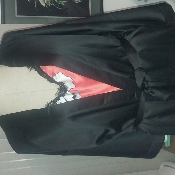 black satin robe - Picture 3 of 8